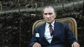 Ataturkun-Ozellikleri-ve-Stili-Ataturkun-Sevdigi-Aksesuarlar.jpg